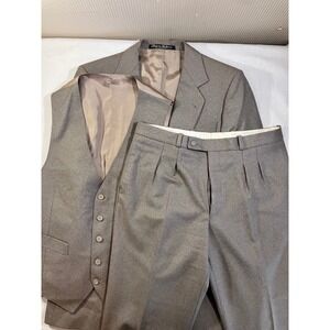 Van Gils ManTwo 3 Piece Suit Mens Gray Wool Made in Belgium Blazer Vest Pants